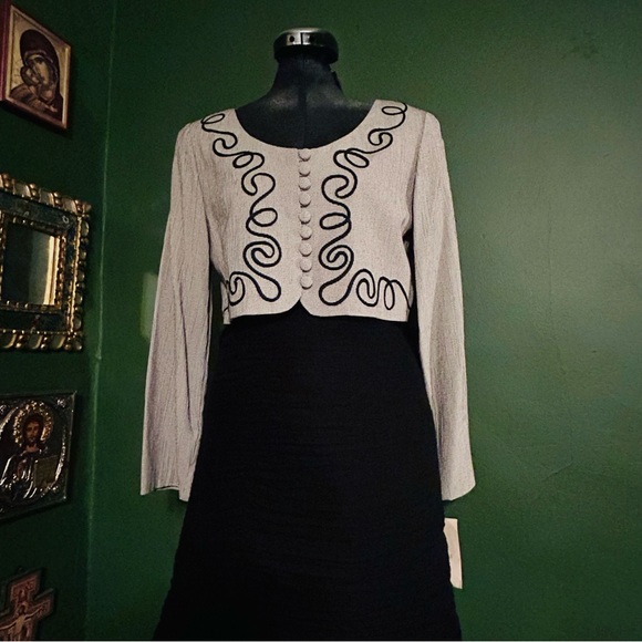 Vintage 1990s Beige + Black Ribbon Appliqué Bolero Jacket w/Buttons sz 8 Petite - Picture 12 of 12